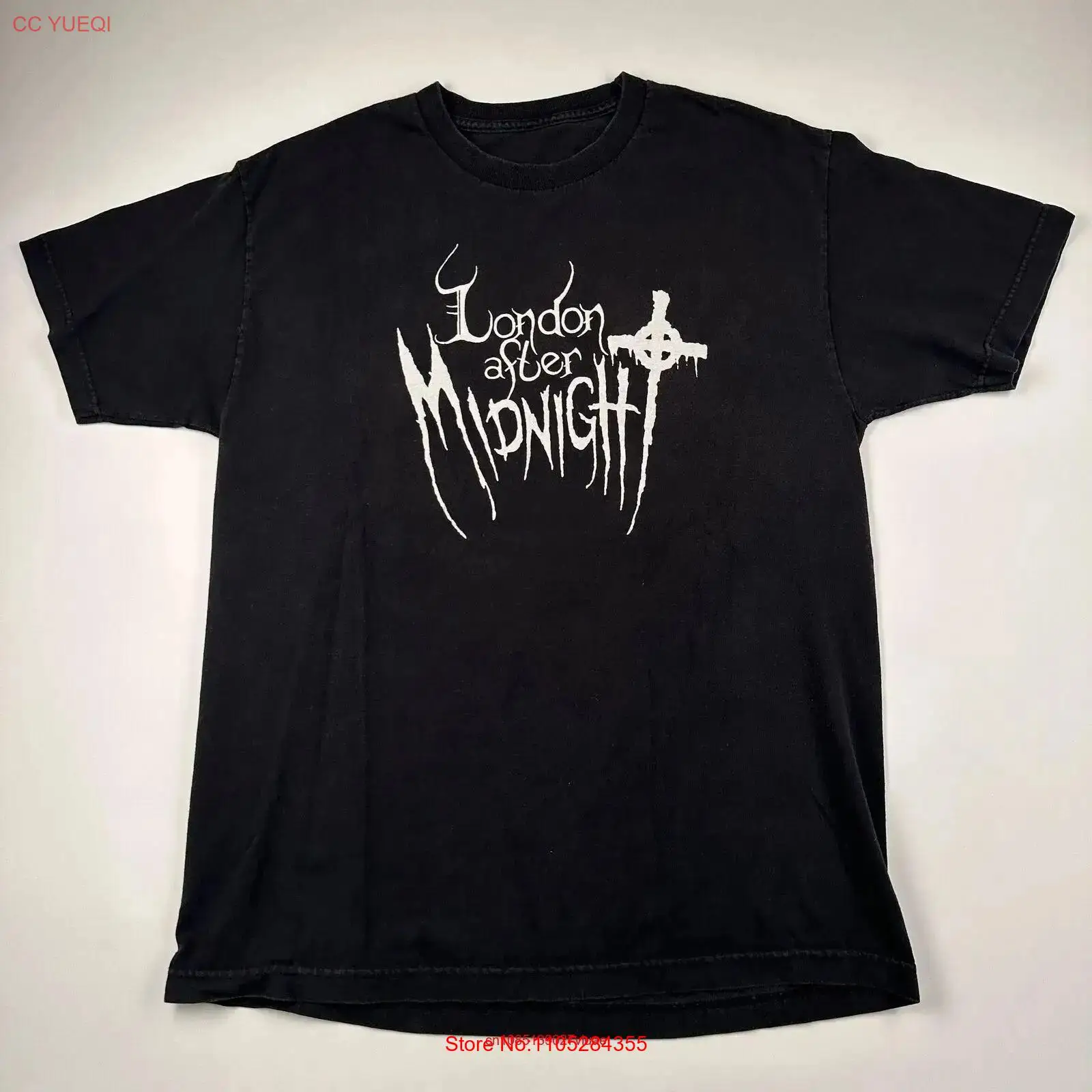 Vintage Fashion London - T-shirt vintage des années 2000 London