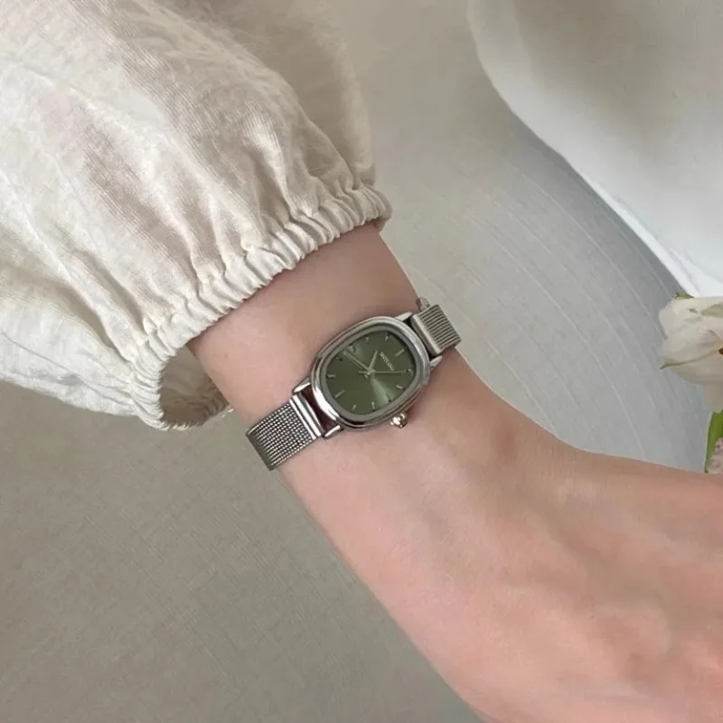 Vintage Fashion Watches - Petit cadran ovale montre verte Simple
