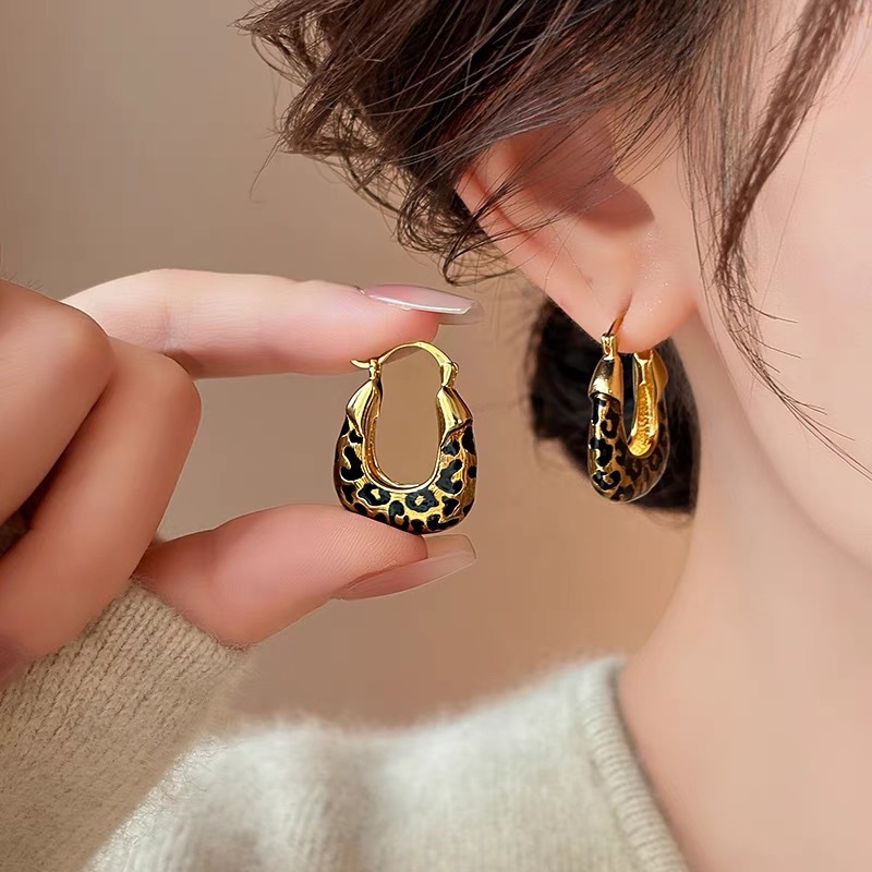 Vintage Fashion Illustrations - FTCY – boucles d'oreilles Vintage en