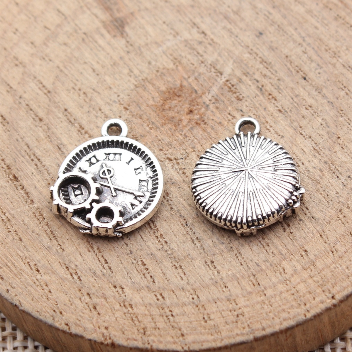 WYSIWYG – breloques d'horloge  - Vintage Fashion Tumblr avis et prix