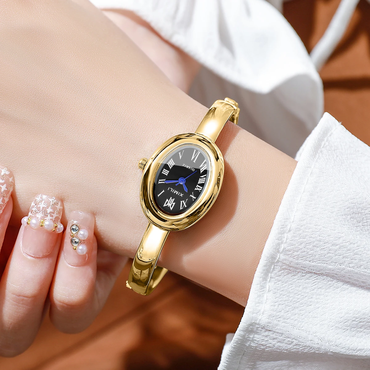 Montre-bracelet vintage ovale  - Vintage Fashion Watches avis et prix
