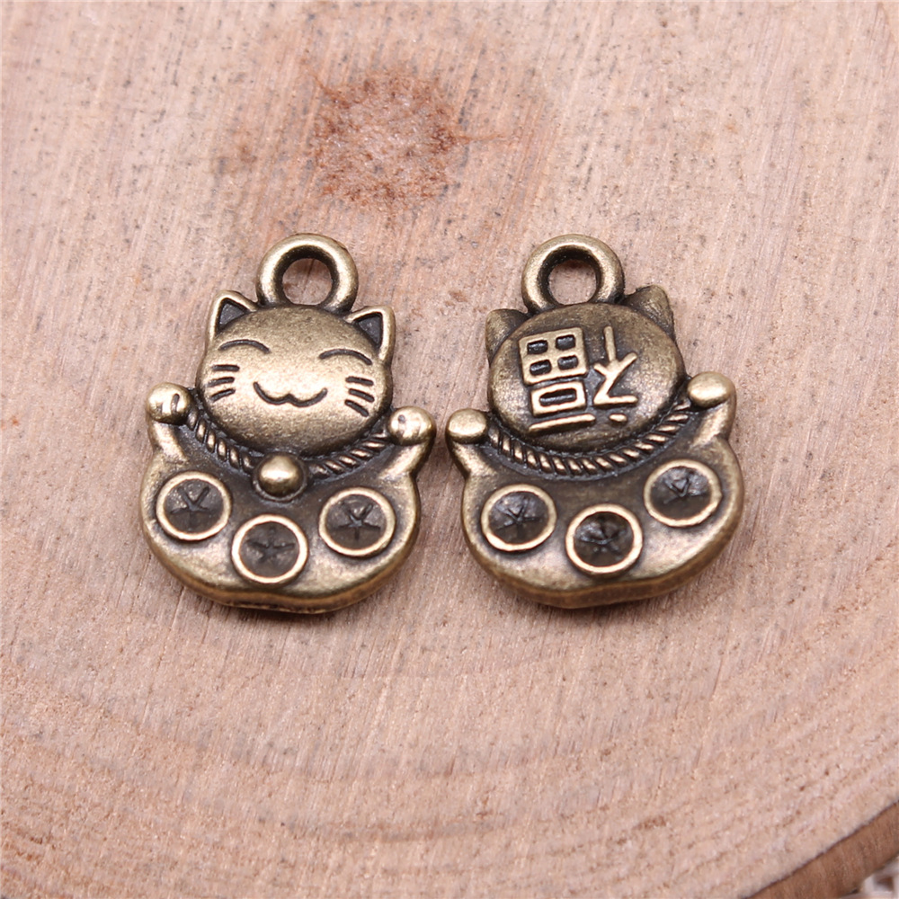 Breloques chat porte-bonheur,  - Vintage Fashion Tumblr avis et prix